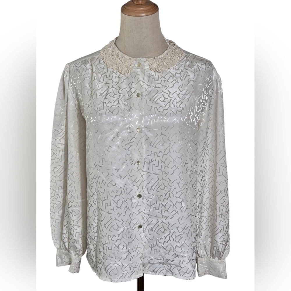 Notations Vintage Ivory Patterned Blouse with Crochet Collar